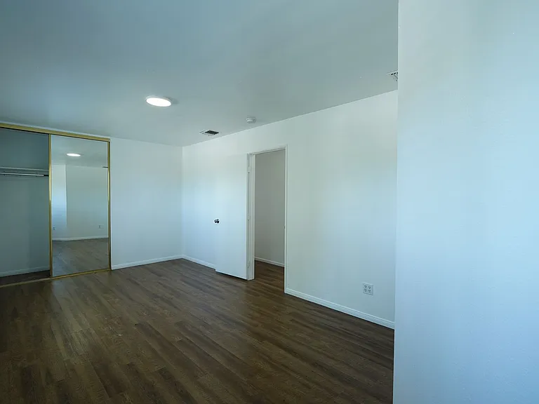 220 Lilac Ct — Photo 21