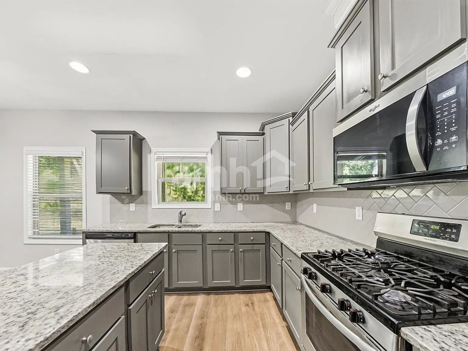5 bed, 3.0 bath, 2795 sqft, $2,800 — Photo 3