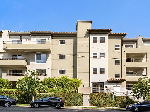 3rd image of 7249 Franklin Ave Unit 102
