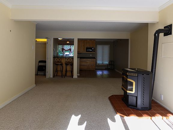 5th image of 111 Brook Holw #111
