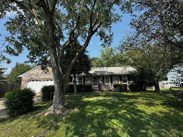 5088 Blarney St — Photo 3