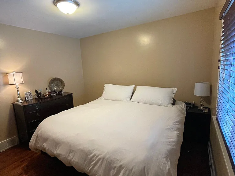 7260 Kingsbury St — Photo 10