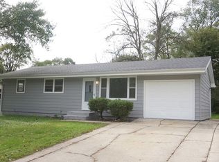 2411 Forsythia Dr, Rockford, IL 61102