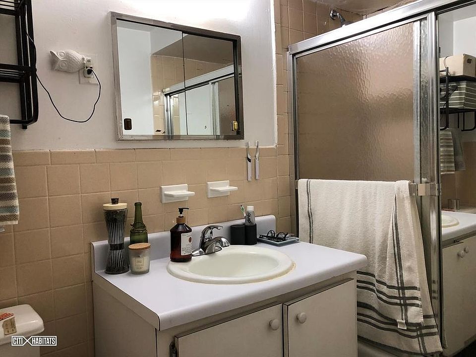 1st image of 146 W 70th St APT 2R