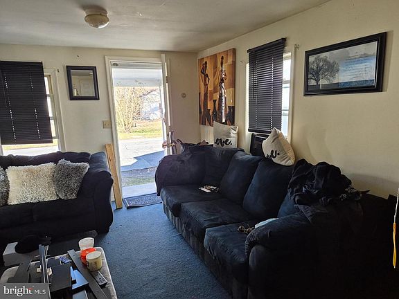 2nd image of 818 Center St