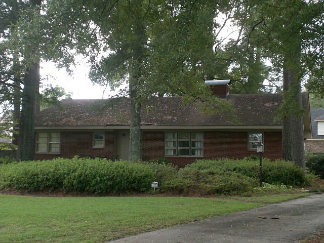 1st image of 1006 Beechwood Dr