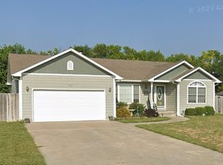 1111 Saint Patricks Dr, Chapman, KS 67431