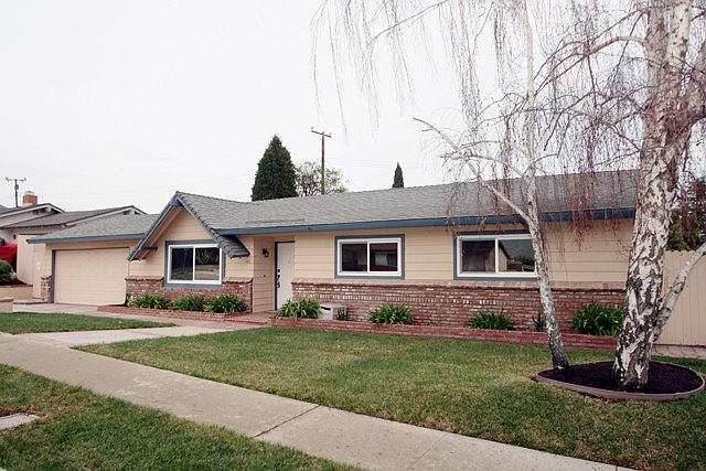 1st image of 680 Malat Dr