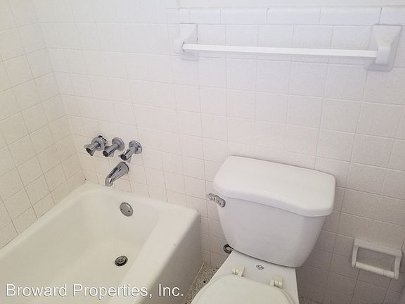3rd image of 1200 SE 1st St APT 15