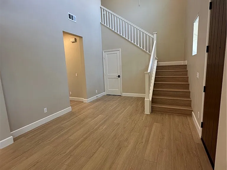 12310 Primrose Ave — Photo 4