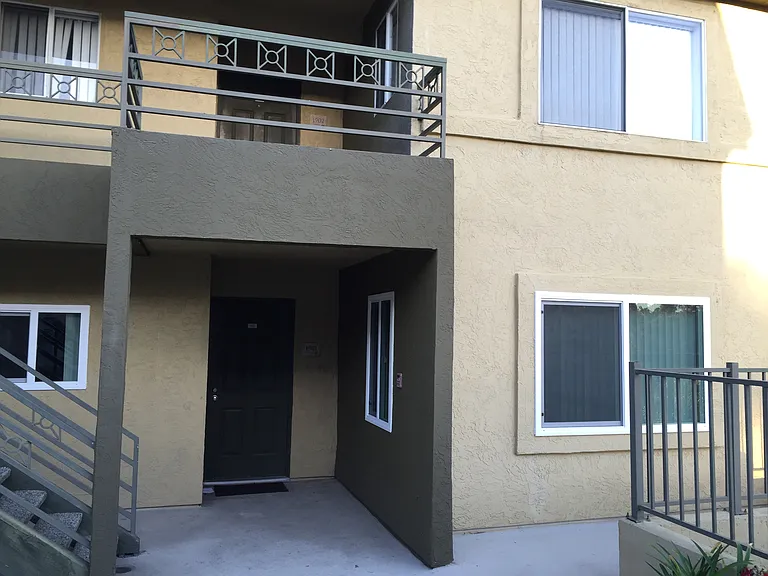 7405 Charmant Dr — Photo 10