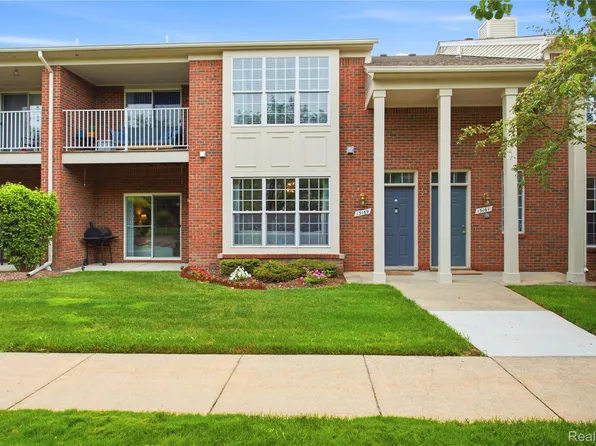 13169 Canopy Dr, Sterling Heights, MI 48313