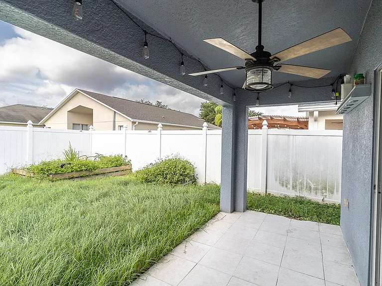 3335 Clover Blossom Cir — Photo 28