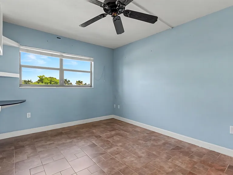 701 NW 19th St #401 — Photo 39