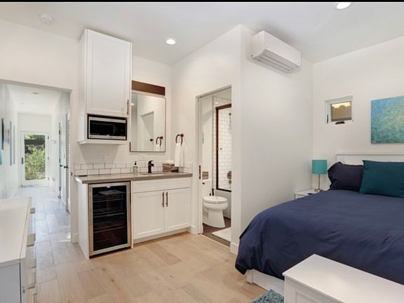 5th image of 264 San Miguel