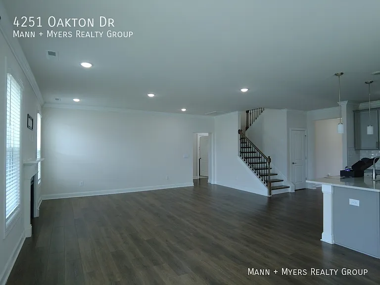 4251 Oakton Dr — Photo 10