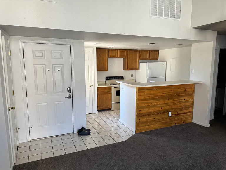 4887 White Rock Cir #H — Photo 1