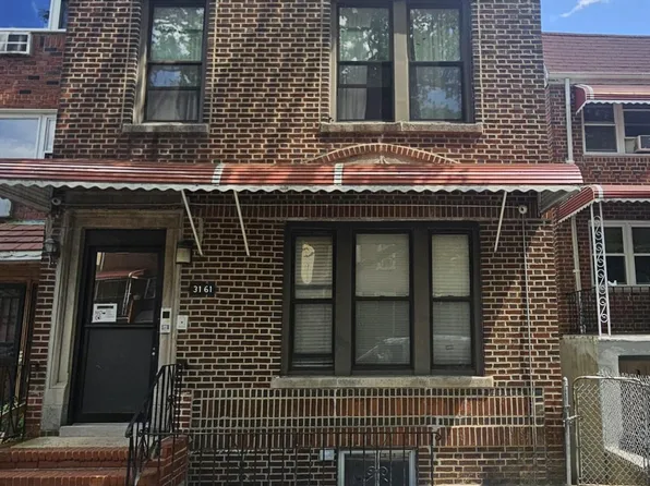 31-61 43 Street, Astoria, NY 11103