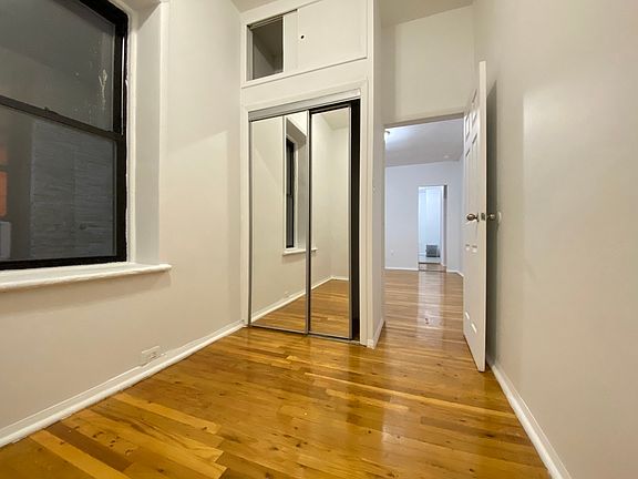 5th image of 223 W 105th St #1R