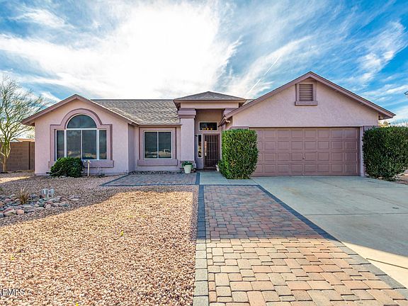 2nd image of 1334 N Papillon Cir