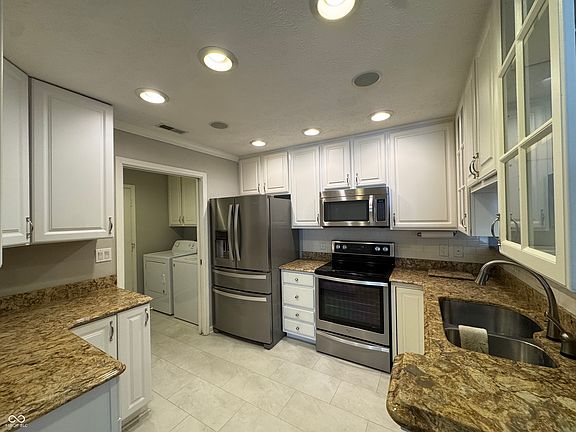 5th image of 11130 Vineyard Dr