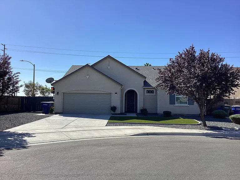 1397 Hoover Way — Photo 2