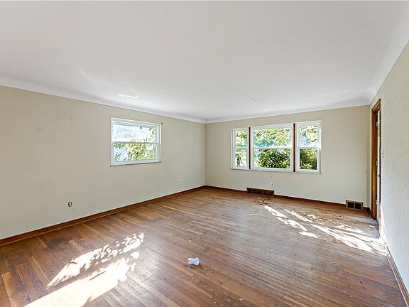 2nd image of 2443 Racetrack Rd
