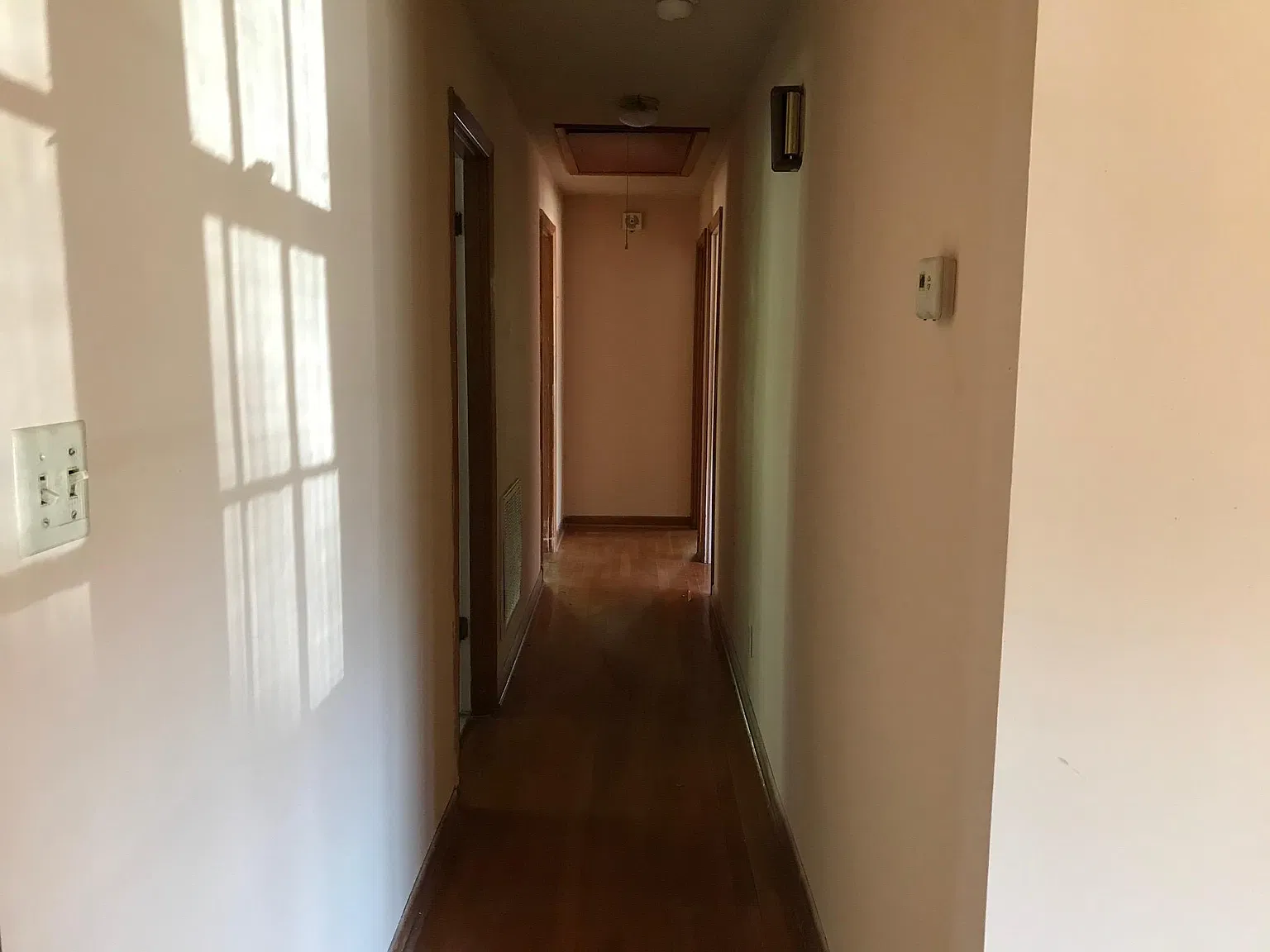 410 W Hillsboro St — Photo 2