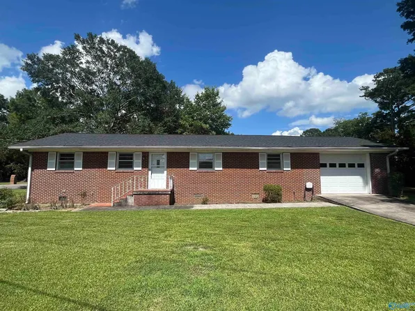 1800 Smith St SW, Hartselle, AL 35640