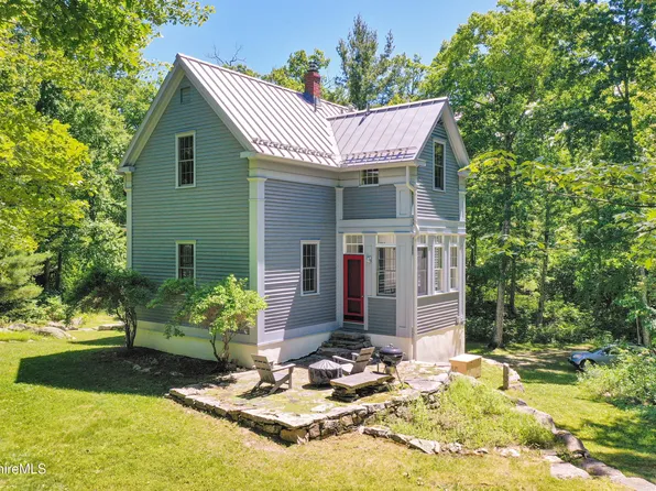 701 Rhoades & Bailey Rd, Southfield, MA 01259