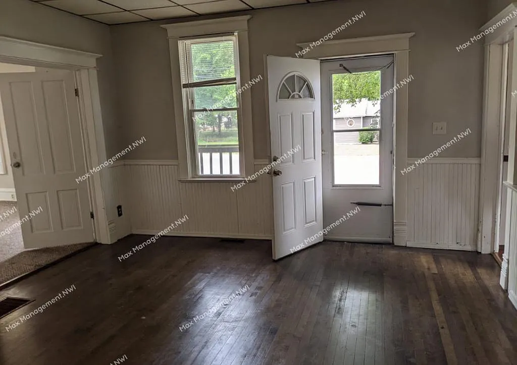 7321 Madison St — Photo 1