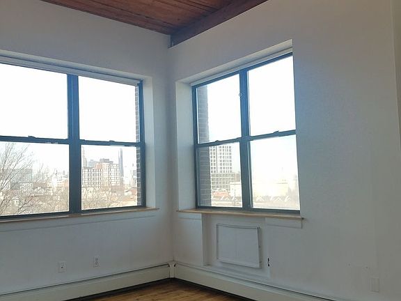 2nd image of 93 Underhill Ave APT 4E