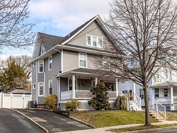 3rd image of 40 Courier Pl