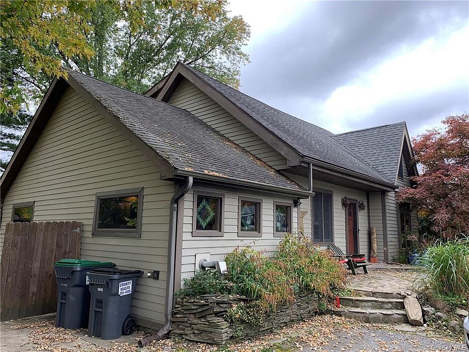 1st image of 36 Holland Ave