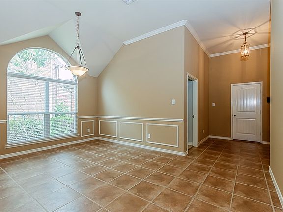 5th image of 4909 Desert Falls Dr