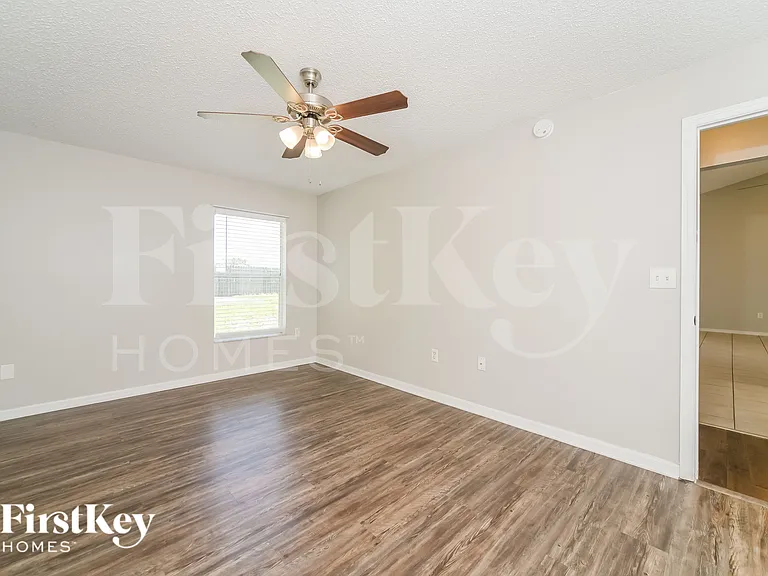 839 Mendoza Dr — Photo 13