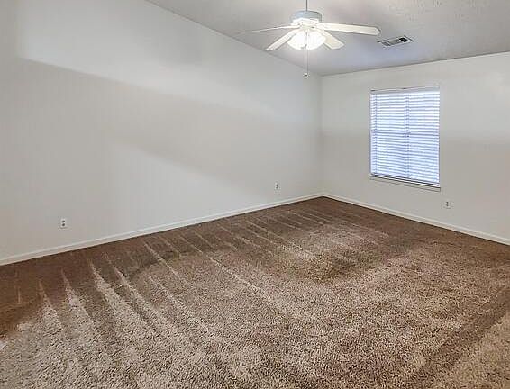 4th image of 619 Bluff Dr