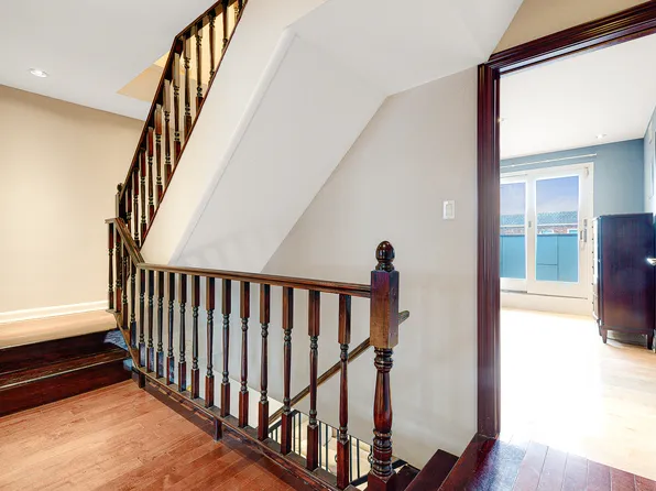 58-10 83rd Place image 25 of 36