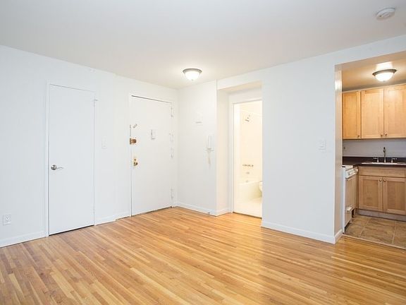 4th image of 344 E 63rd St #7DD