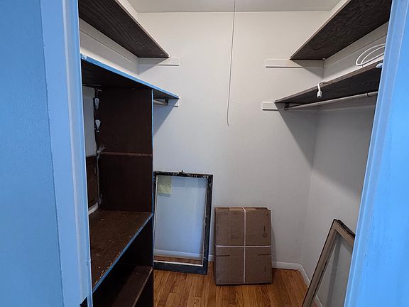 3rd image of 707 W Main St APT 1