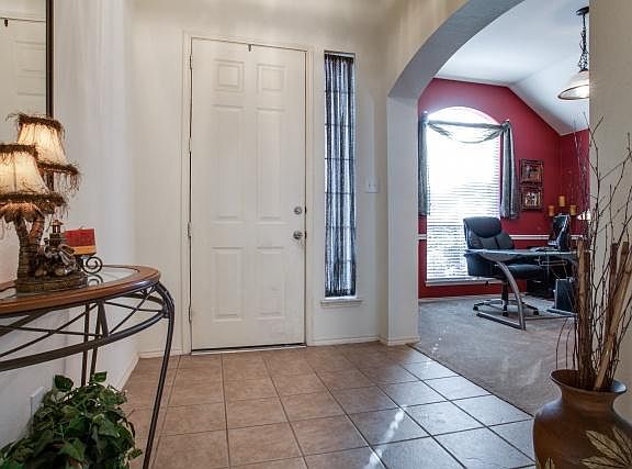 4th image of 2432 Pheasant Dr