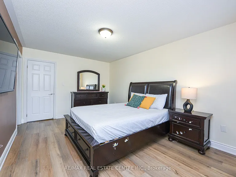682 Megson Ter — Photo 19