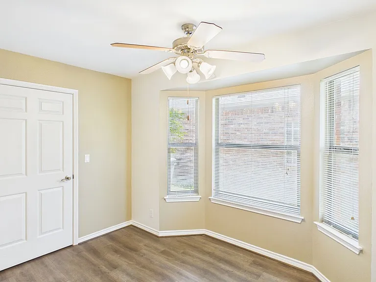 1721 Cherrywood Dr — Photo 17