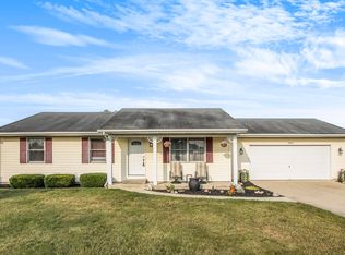 53962 Ridgeview Cir, Paw Paw, MI 49079