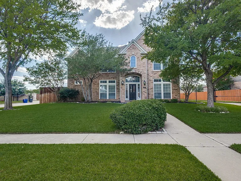 200 Bob O Link Dr — Photo 3