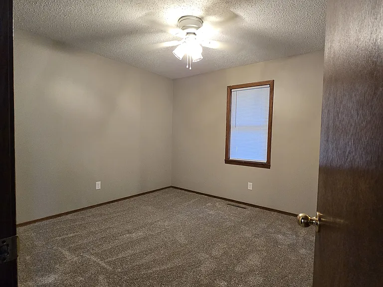 3863 W Driftwood St — Photo 7