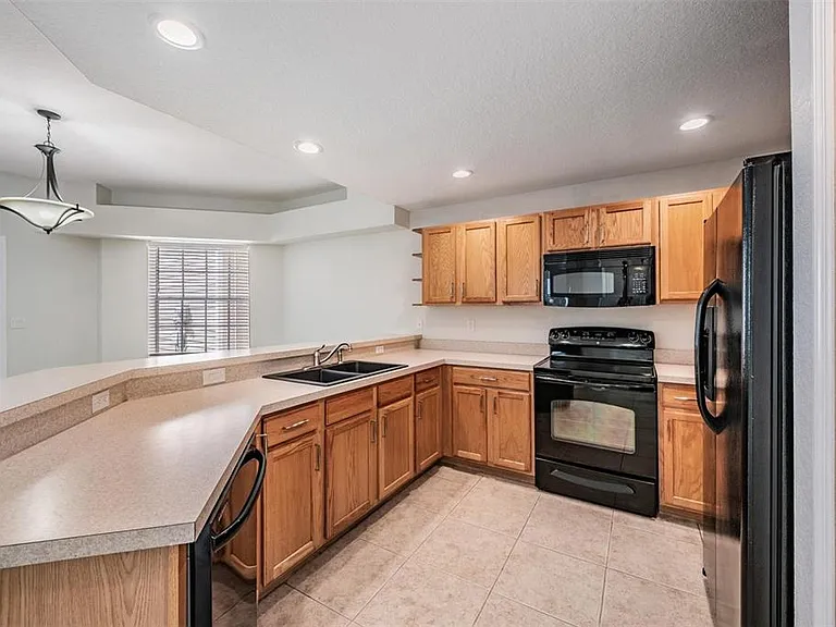 1827 Hammocks Ave #1827 — Photo 8