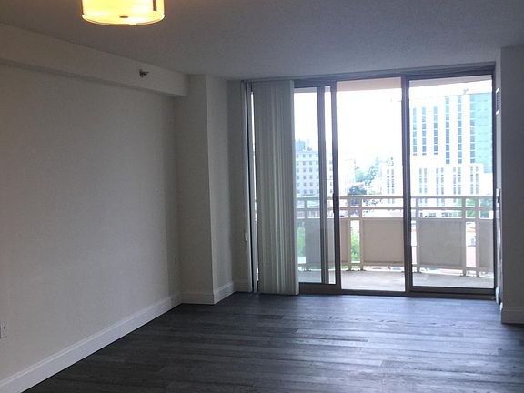 5th image of 4801 Fairmont Ave APT 713
