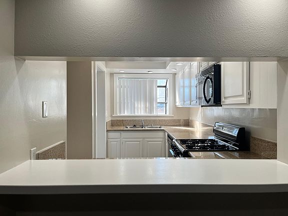 4th image of 624 E Cedar Ave APT G