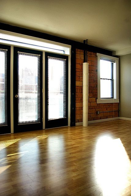 1st image of 310 W 6th St APT 306
